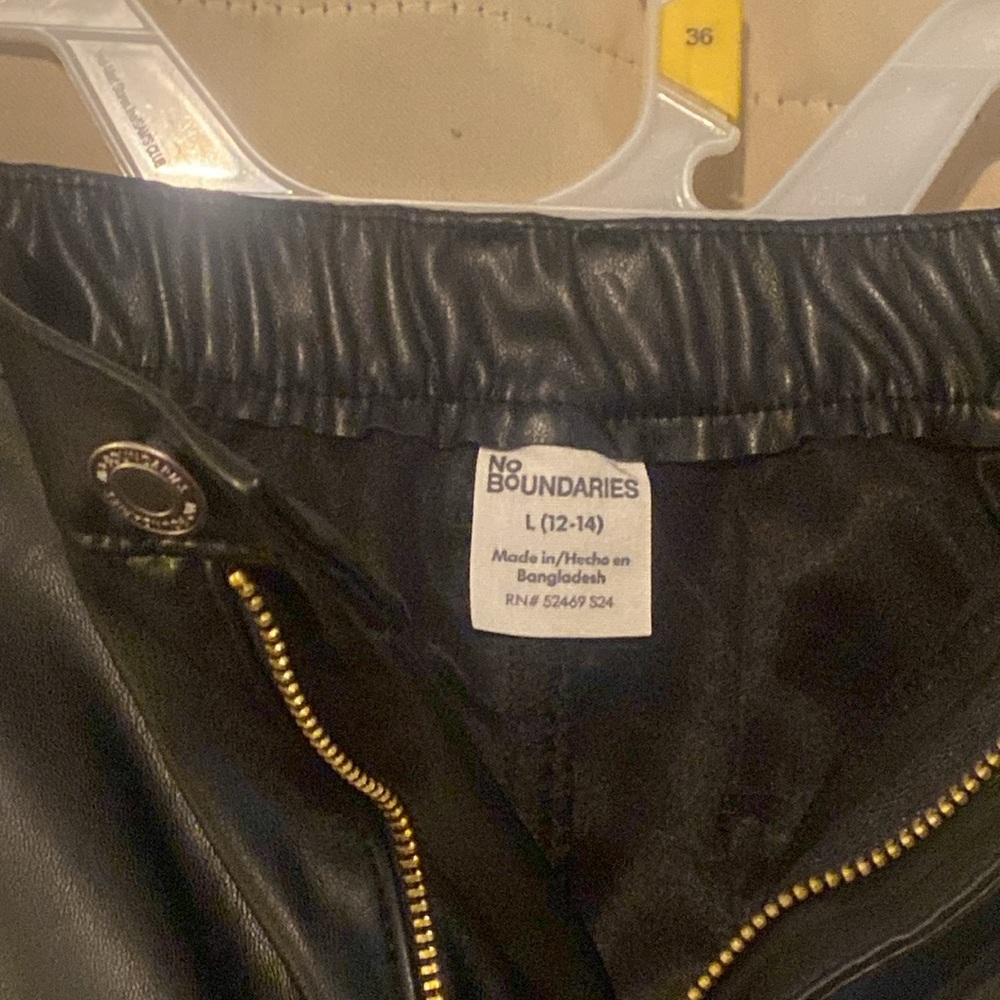 Cargo pants - Picture 10 of 13